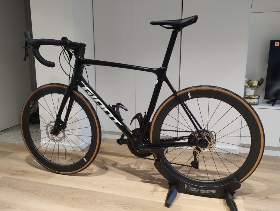 GIANT TCR Advanced 2 rozm.L carbon