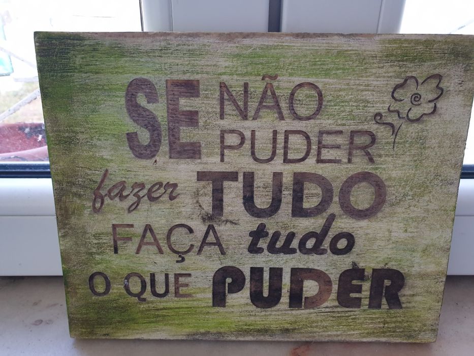 Placa em madeira