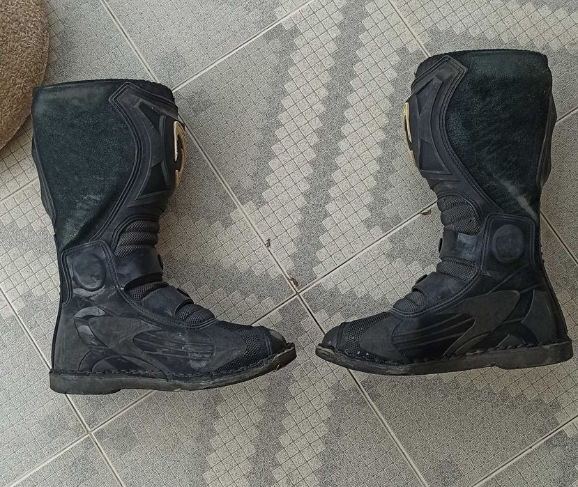 Bota TT Forma tam.44