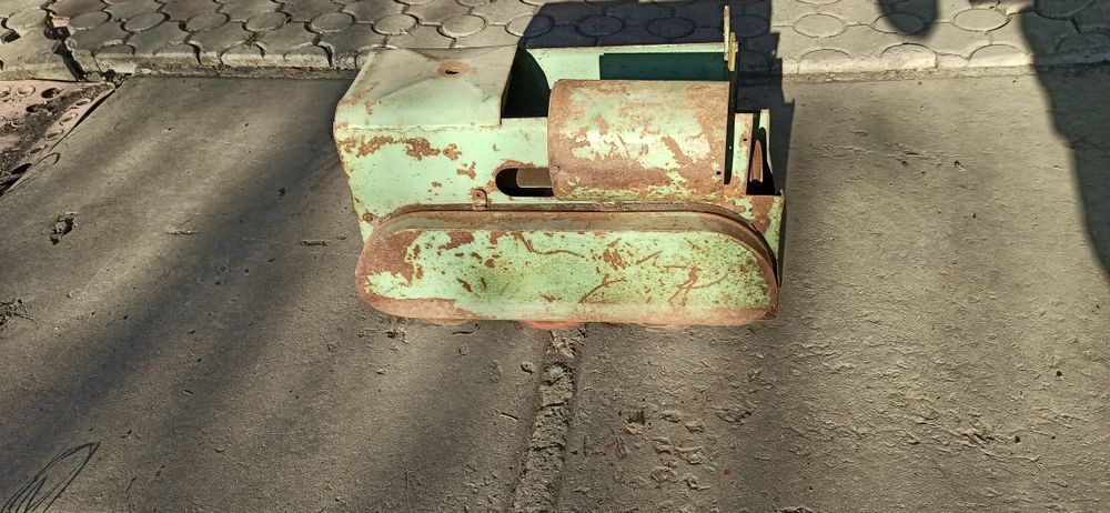 Автоподатчик (луноход) для строгального и фрезерного станка и стойка к