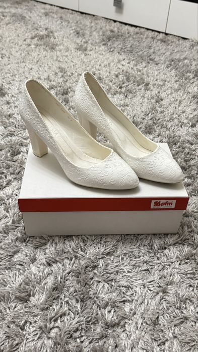 Весільні туфлі 40 розмір