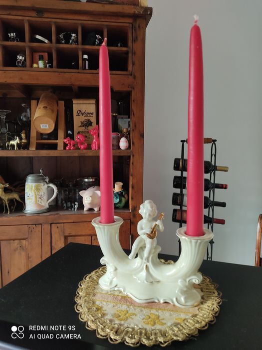 Swiecznik porcelanowy dwu ramienny