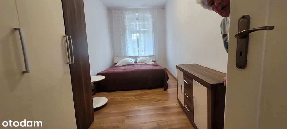 Przestronne, I piętro 2 pokoje, kamienica