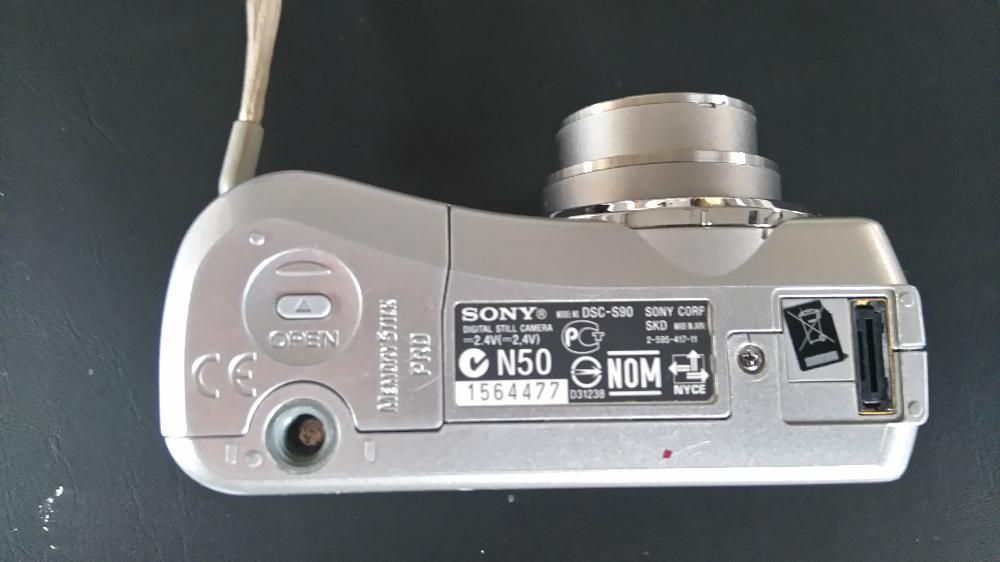 Maquina Fotográfica Sony DSC-S90
