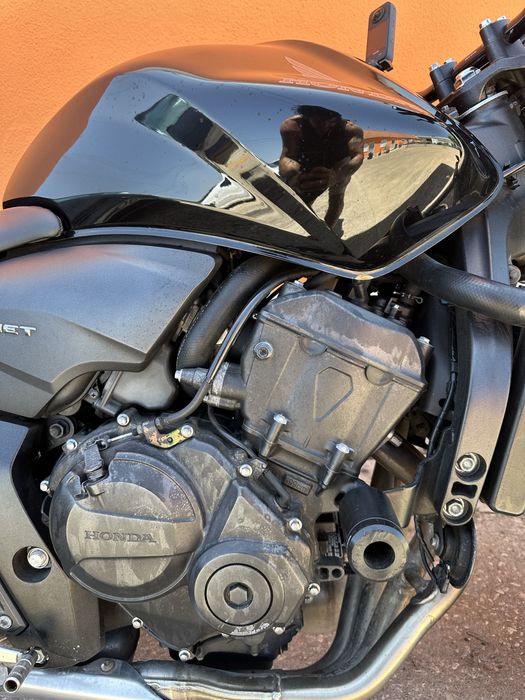 Hornet 2009 PC41 75kW apenas  26000 km