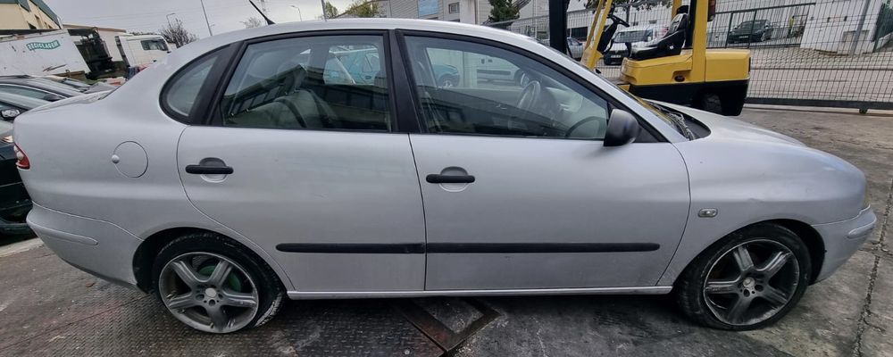 SEAT CORDOBA 1.4 TDI 6L DE 2003 DISPONÍVEL PARA PEÇAS FAROLINS