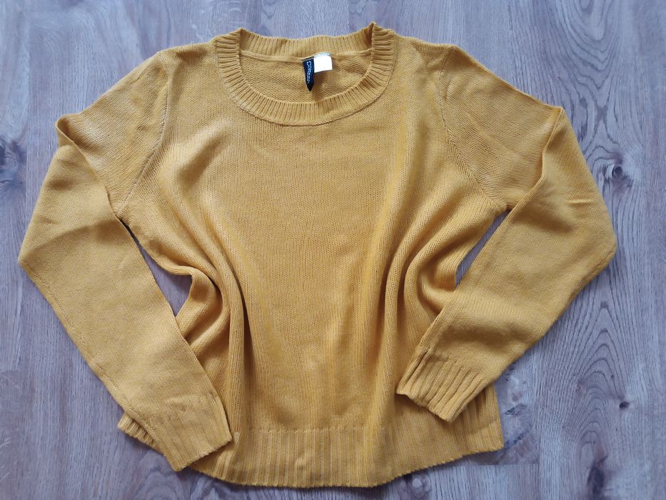 Musztardowy sweterek H&M rozmiar XS.