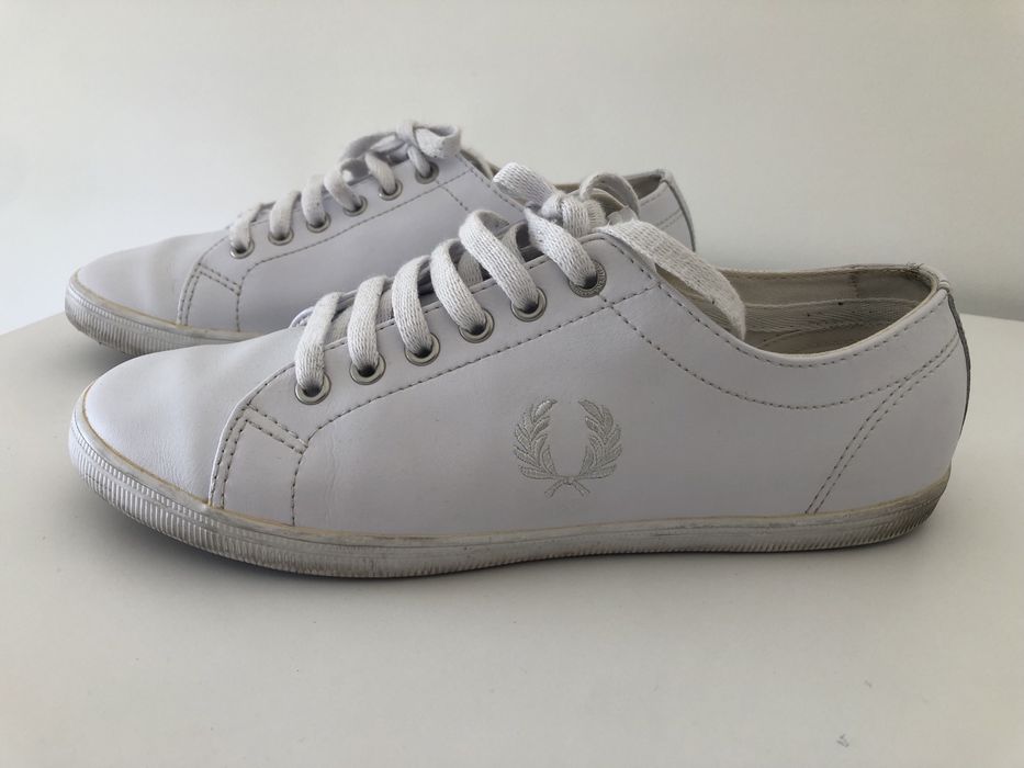Sapatilhas Fred Perry, tamanho 40