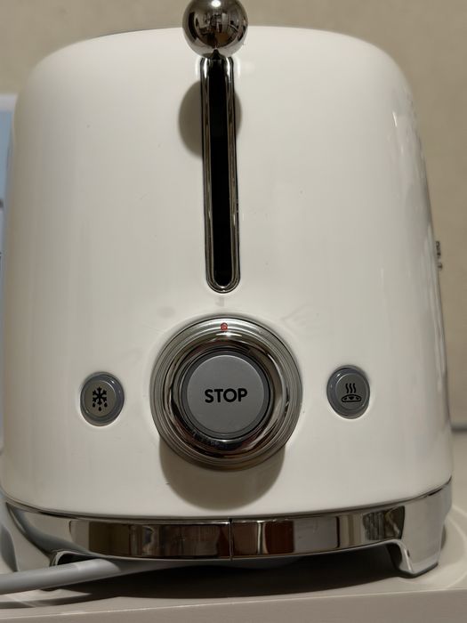 Тостер Smeg TSF01WHEU