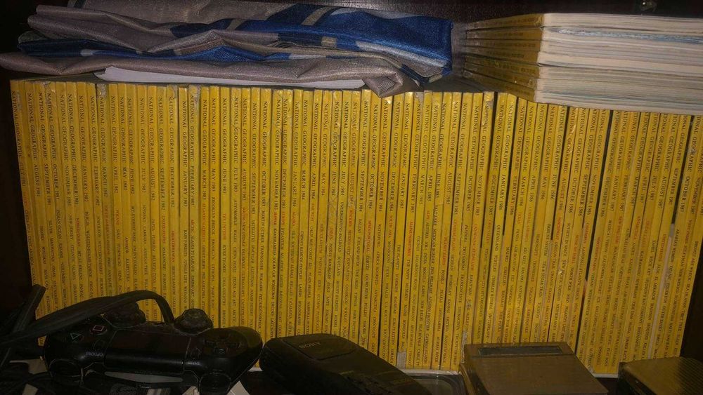 Coleccao livros national Geographic e atlas includo