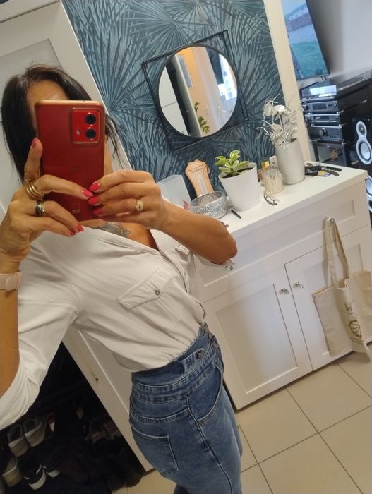 Koszula z dekoltem