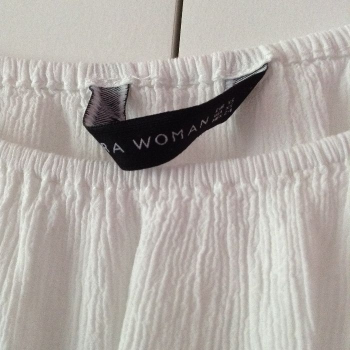 Blusa branca off shoulder zara