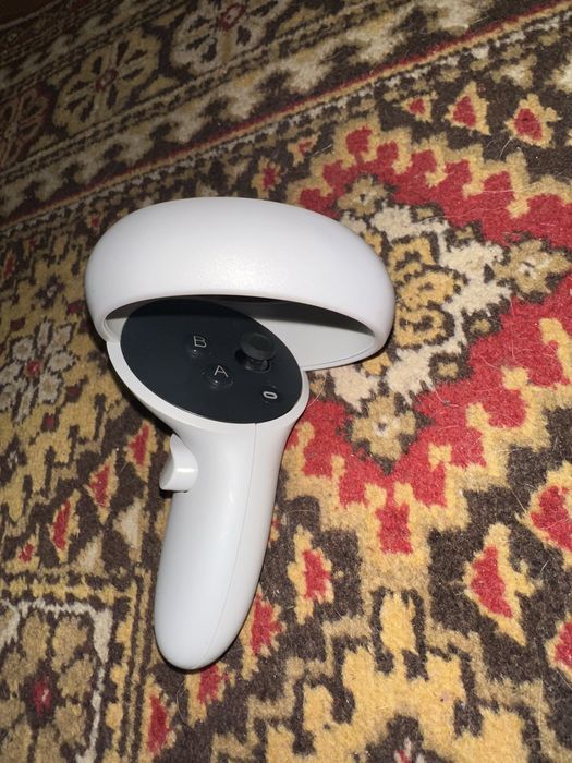 Продам контроллер oculus quest 2 ( правый)