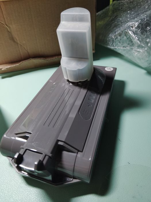 Dyson odkurzacz bezprzewodowy bateria akumulator