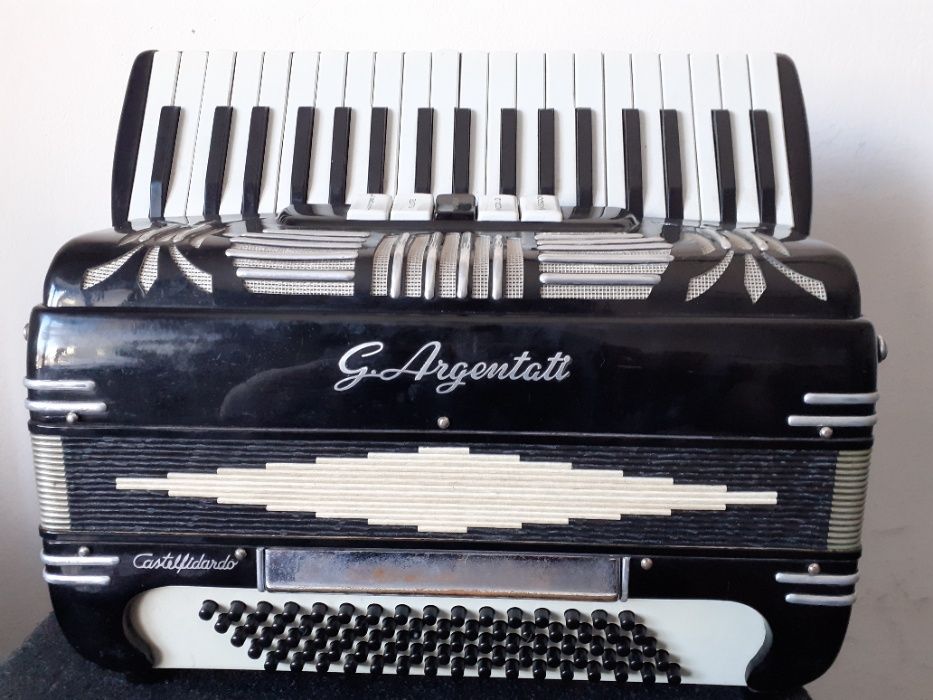 Akordeon G.Argentati waga 6kg zamienie