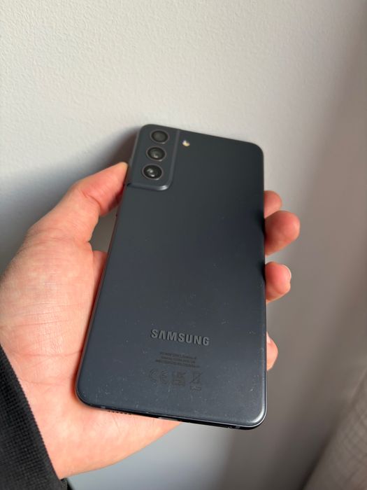 Samsung Galaxy S21 FE 5G (6.4'' - 6 GB - 128 GB - Cinzento)