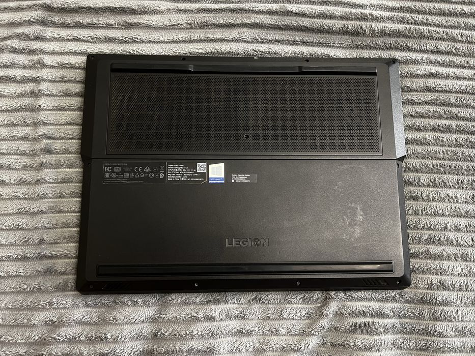 Потужний ноутбук Lenovo Legion Y540-15IRH i7 16GB SSD 512GB HDD 1TB