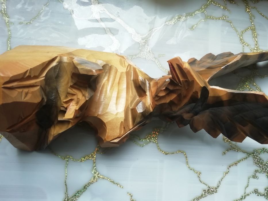 Орел резной из дерева