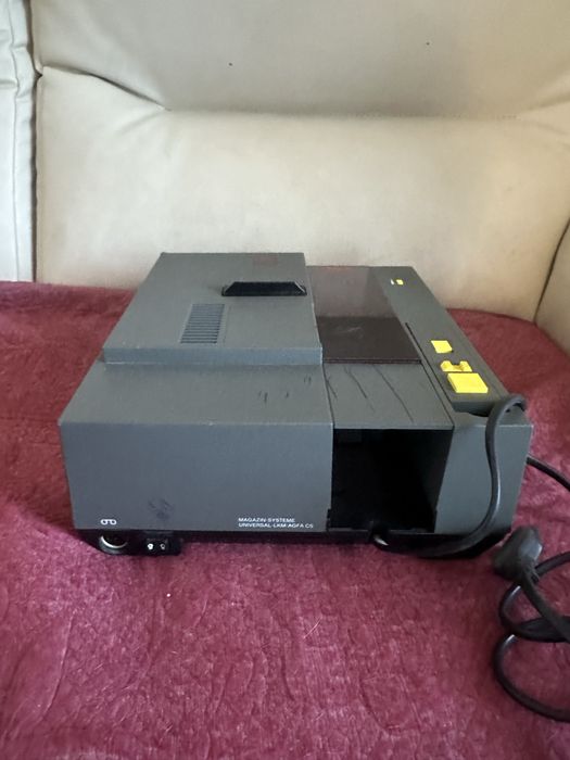 Projetor slides Rotomatic 740 AF Zoom