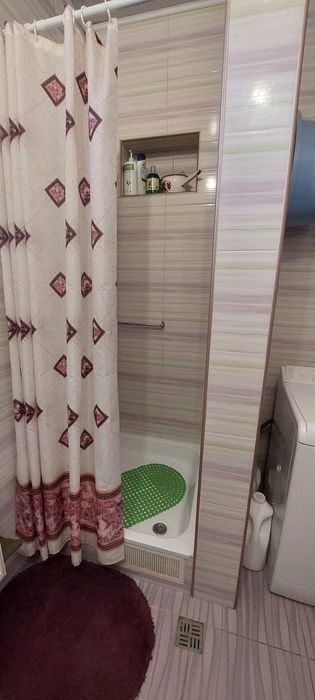 Пропонується до продажу частина будинку в центральній частині міста Ізмаїла з повноцінним підземним поверхом