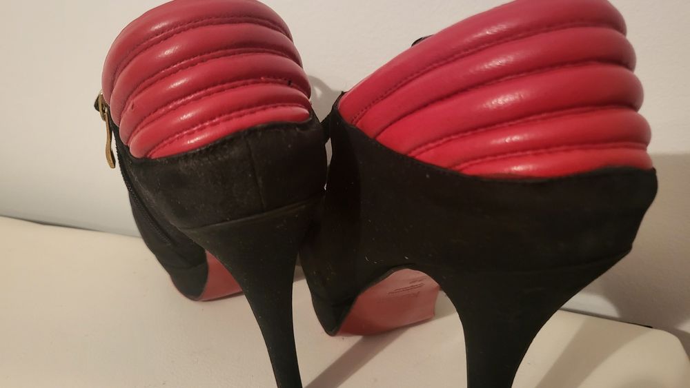 Kazar rozm. 39 czerwono czarne