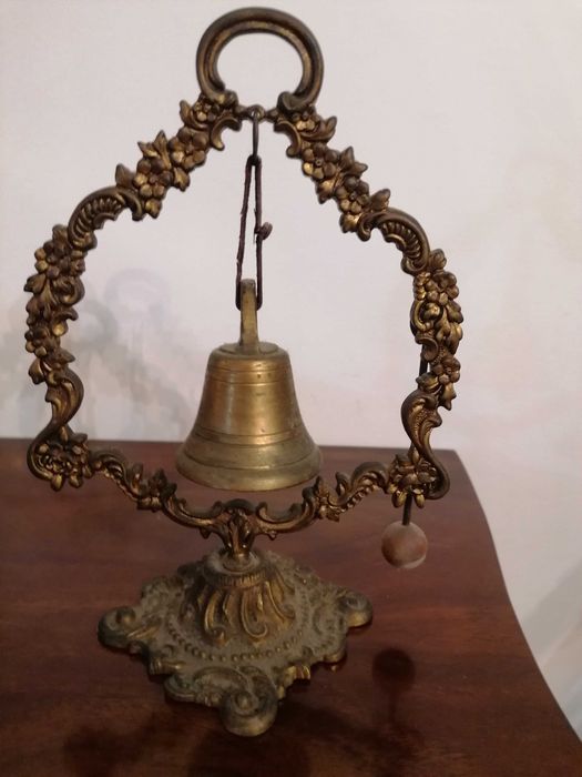 Sino de Mesa em Latão Antigo Ornamentado / Gong de Hotel Vintage