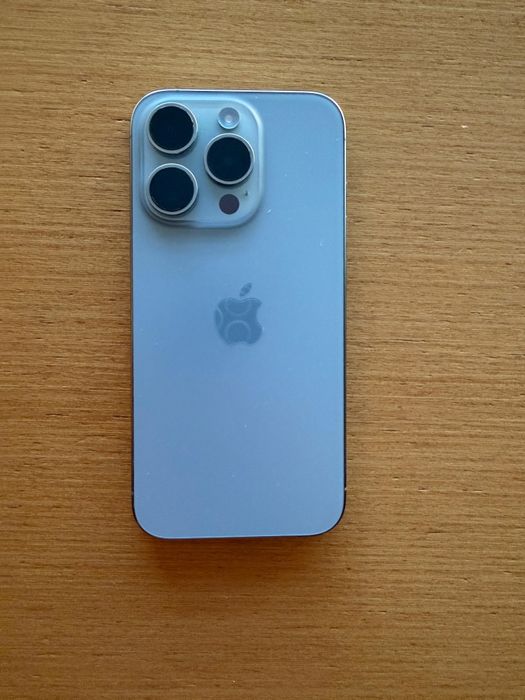 iPhone 15 Pro 256 Gb - como novo