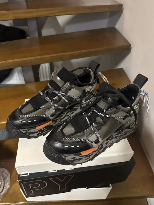 Продам кросовки итальянские новые 38,5