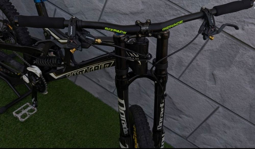 Велосипед Santa Cruz V10 carbon