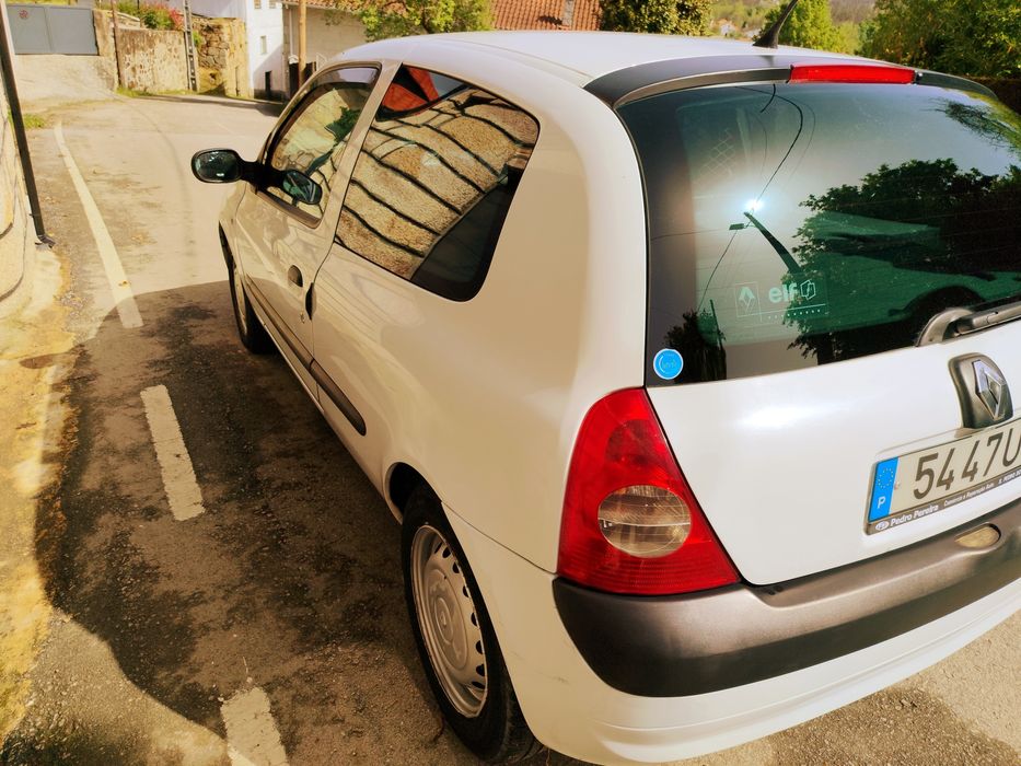 Renout Clio comercial