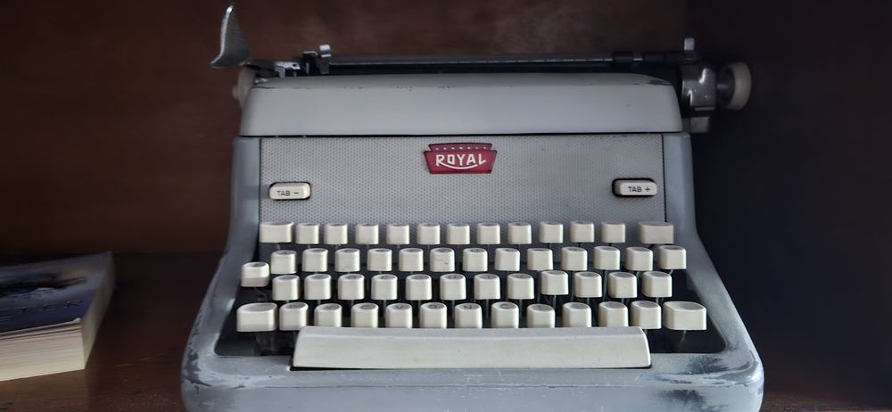 Máquina de escrever Royal