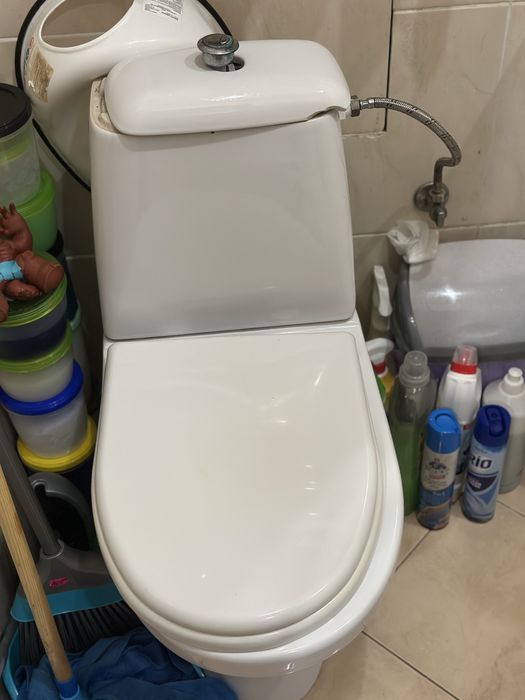 Унітаз  в доброму стані