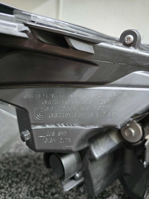 Farol Toyota Rav4 2018