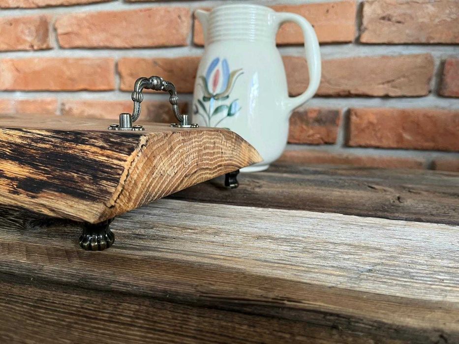 Dębowa deska do serwowania