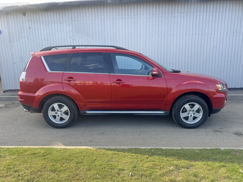 Mitsubishi Outlander 2.3 did 4*4  з Швейцарії