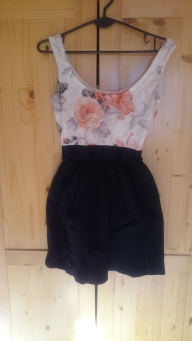 Sukienka na ramiączkach S