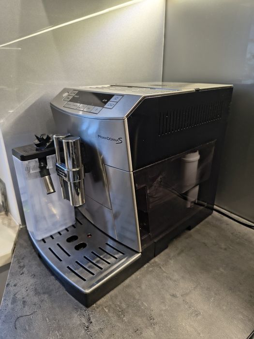 Ekspres do kawy DeLonghi PRIMADONNA S