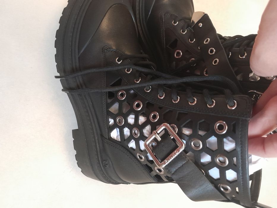 Sprzedam botki pinko