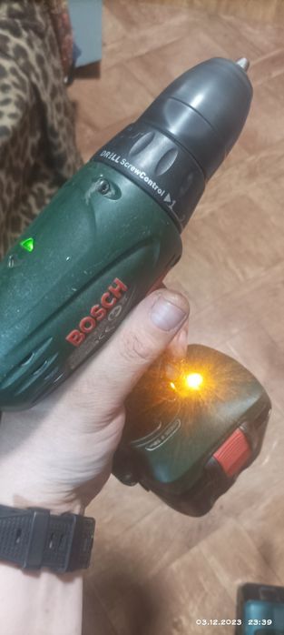 Шуруповёрт Bosch 12в.