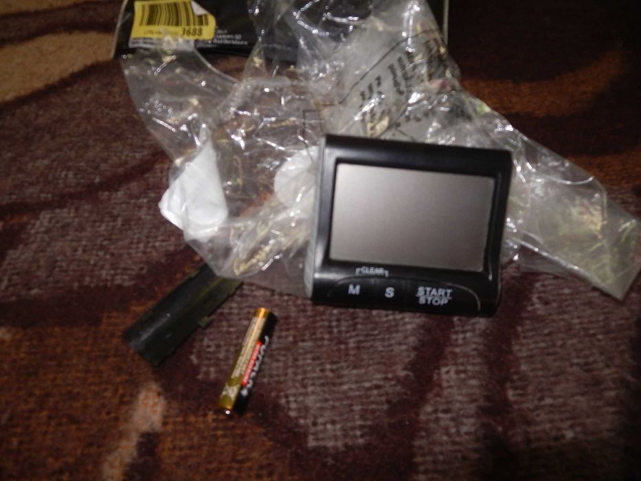 Wyprzedaż->minutnik  chyba rowerowy plus bateria zestaw