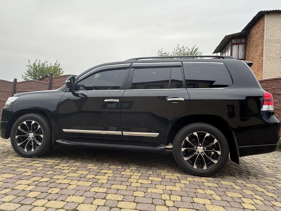 Toyota Land Cruiser 200 2007-2021 рр. Вітровики з хромованим молдингом Niken Luxury (4 шт)