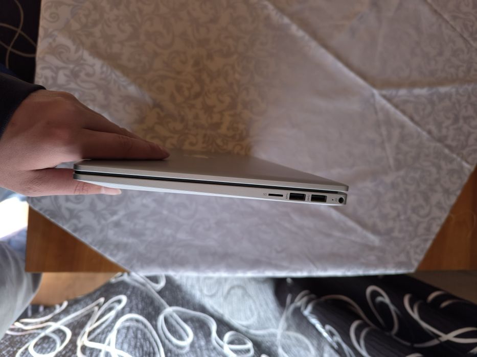 HP Pavilion 14 Laptop [Intel Core i5 + 16GB RAM] Touch Screen64284556855937124