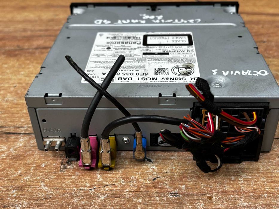 Czytnik kart SD Skoda Octavia III