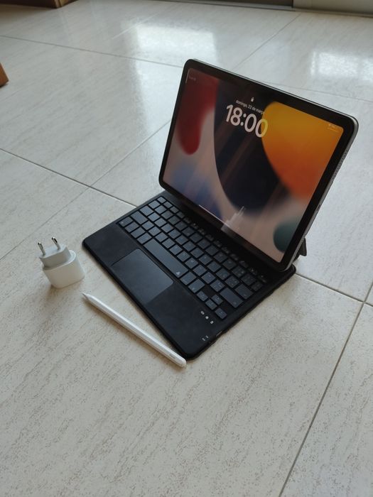 iPad air 4  64gb