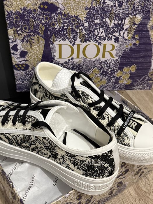 Кеди Dior.