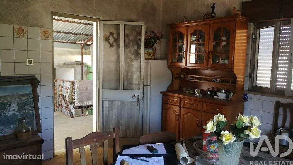 Casa de aldeia T3 em Aguda de 1960,00 m2