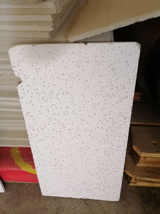 Продам армстронг (потолок)