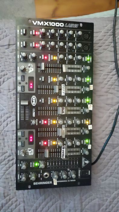Микшерный пульт, микшер , Behringer pro VMX 1000 usb