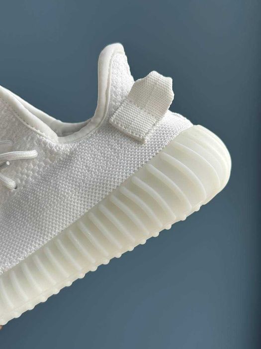 Кросівки Adidas Yeezy Boost 350 V2 Premium Triple White