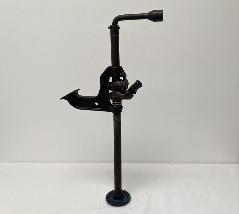 Macaco Ford Taunus completo